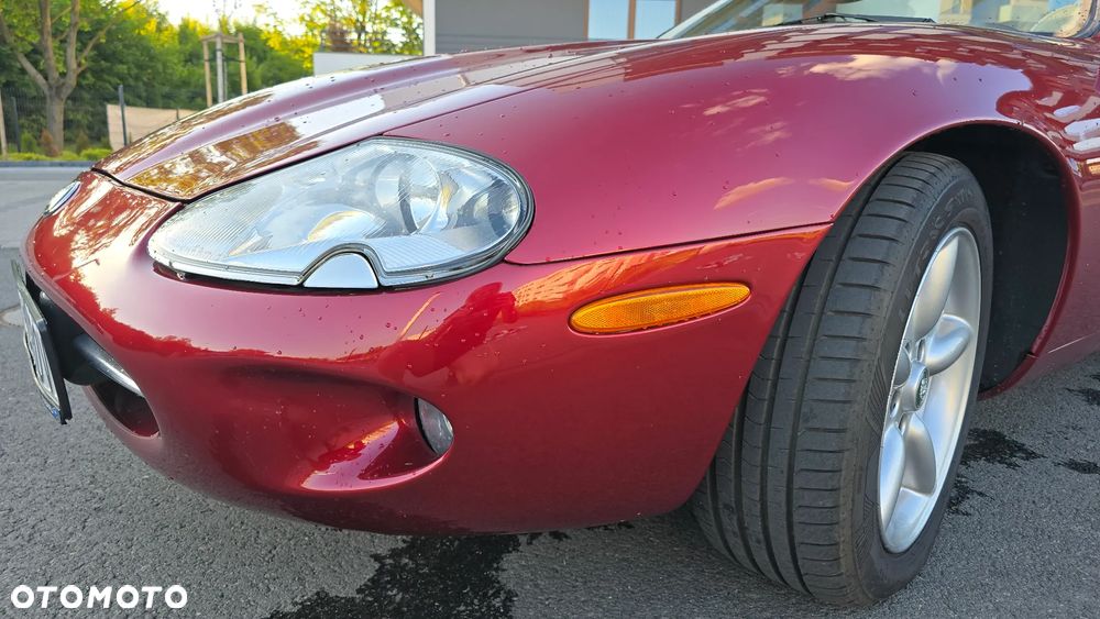 Jaguar XK8 - 26