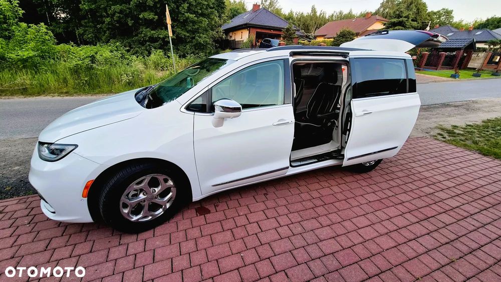 Chrysler Pacifica - 12