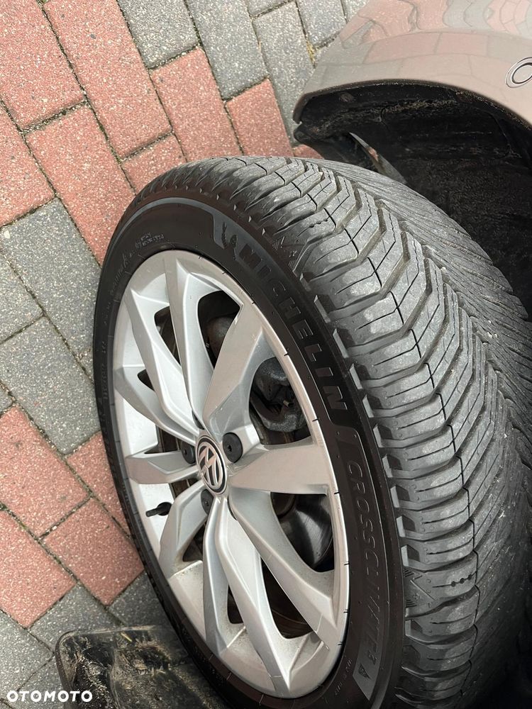 Volkswagen Golf 1.6 TDI DPF BlueMotion Technology Comfortline - 16