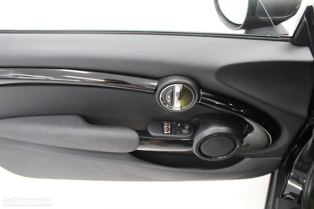 MINI 3 Portas Cooper SE - 12