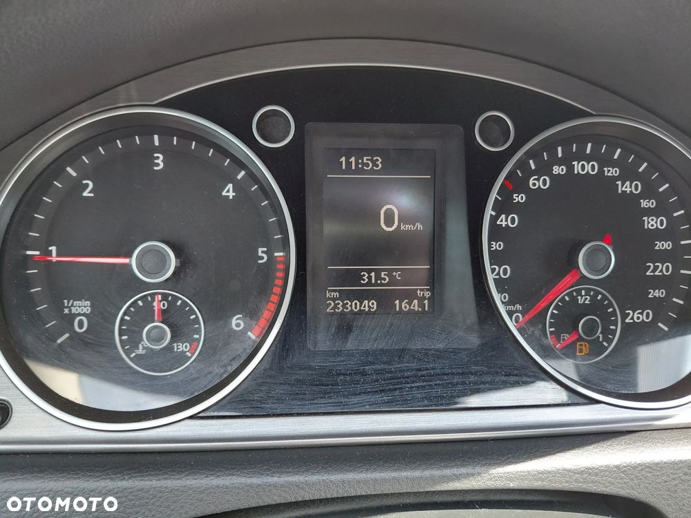 Volkswagen Passat 2.0 TDI Comfortline - 27