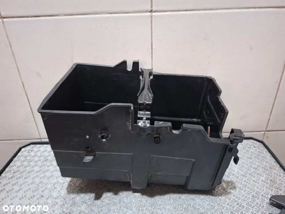 Obudowa akumulatora Ford Tourneo Connect 2021 rok mk2 lift nr AM5110723AF - 1