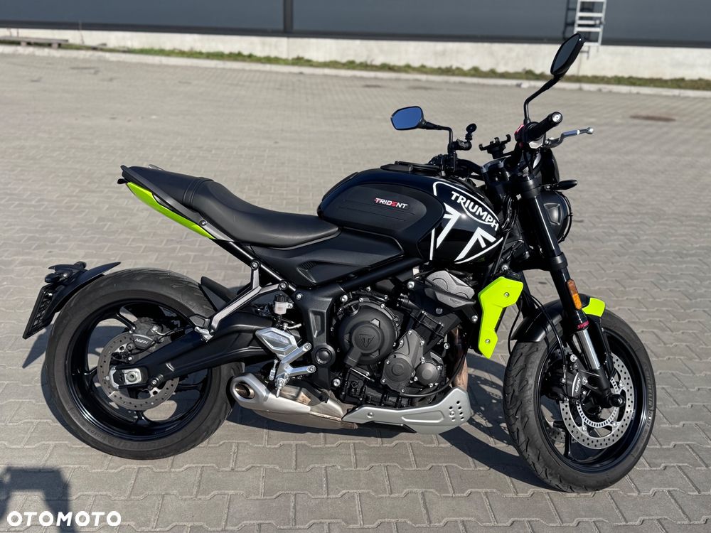 Triumph Trident - 1