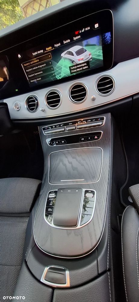 Mercedes-Benz Klasa E 200 d 9G-TRONIC - 26