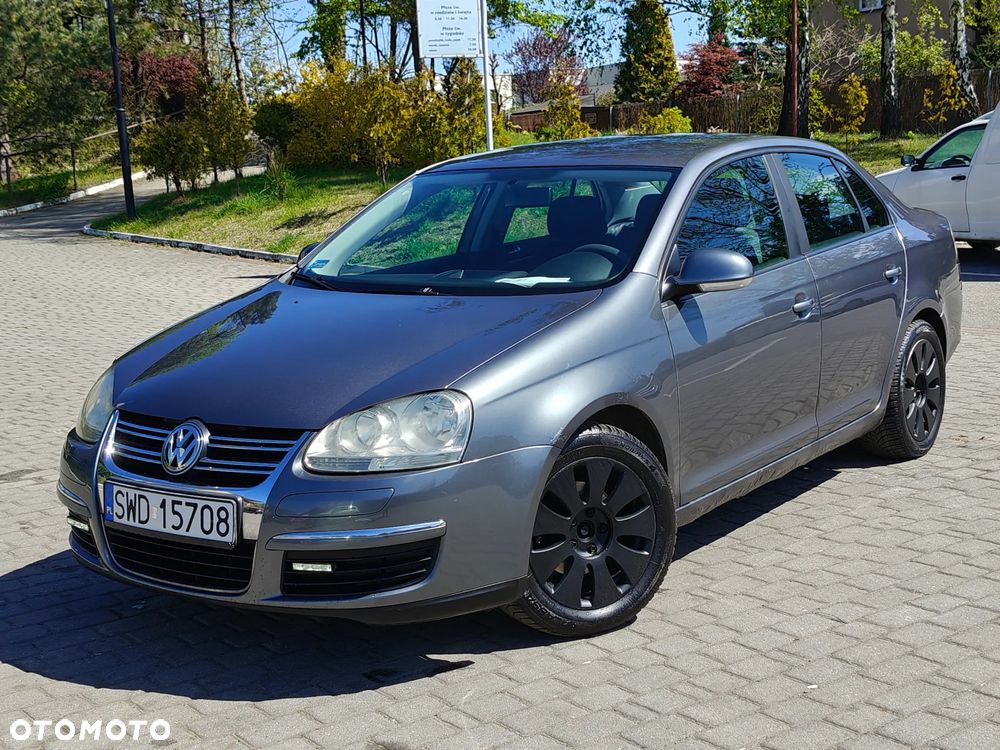 Volkswagen Jetta 1.6 Comfortline - 1