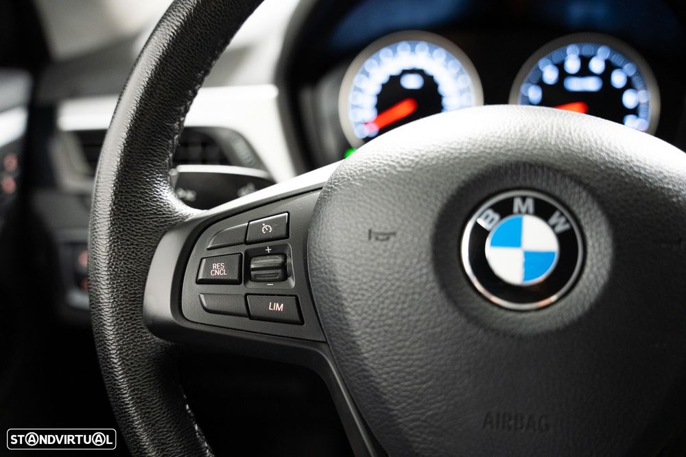 BMW X1 25 e xDrive Corporate Edition - 14
