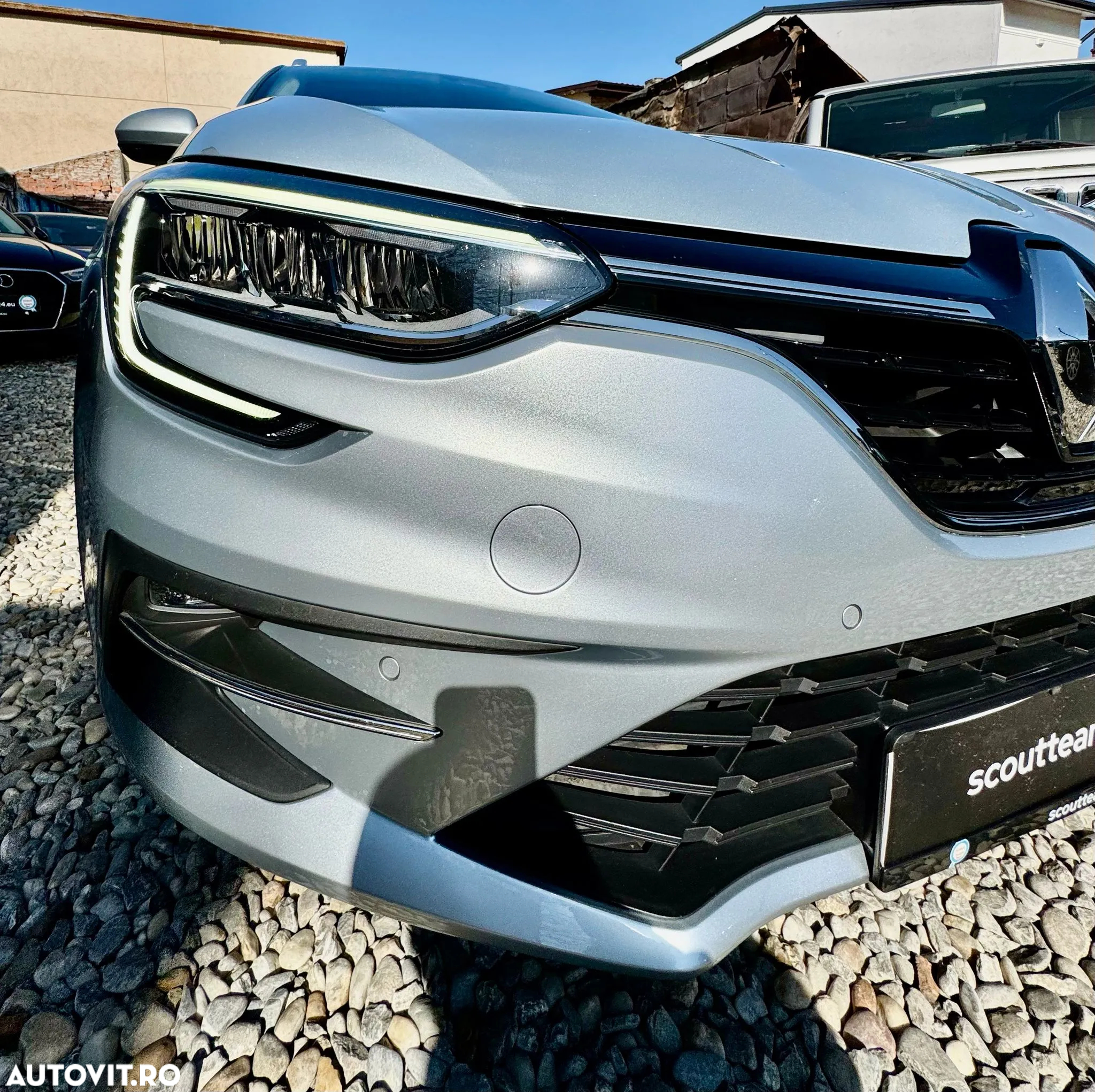 Renault Megane Grandtour E-TECH Plug-in 160 BUSINESS EDITION - 11