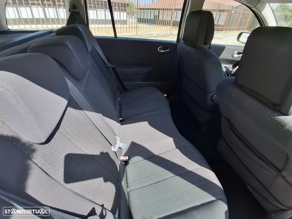 Renault Mégane Break 1.5 dCi Dynamique - 11