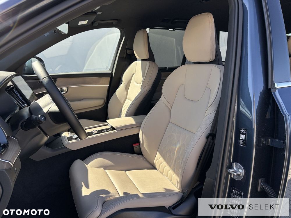 Volvo XC 90 - 8
