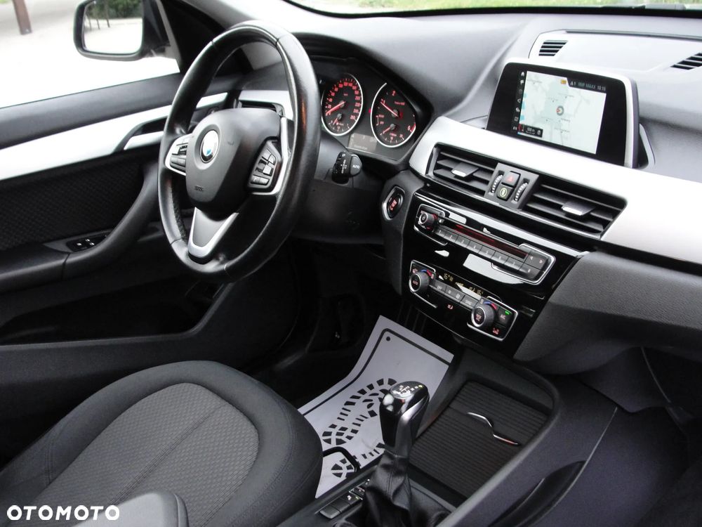 BMW X1 sDrive18d xLine - 7