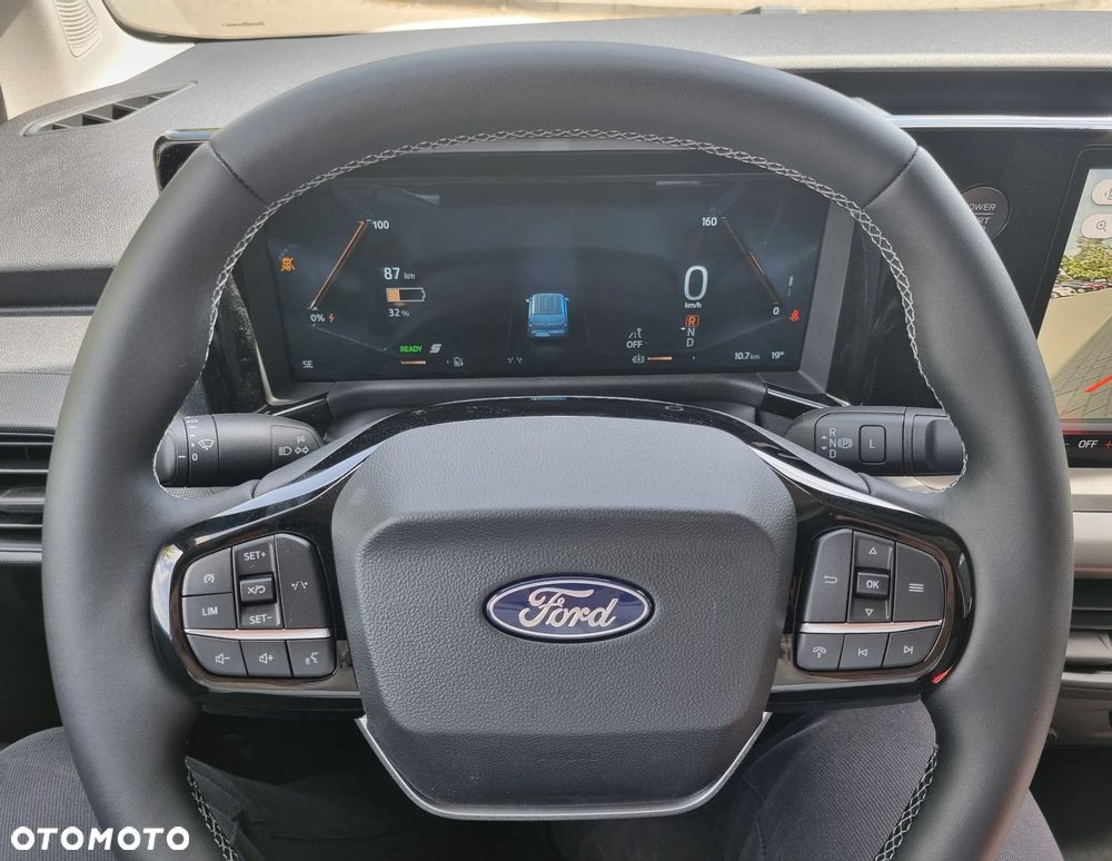 Ford Transit Courier - 4