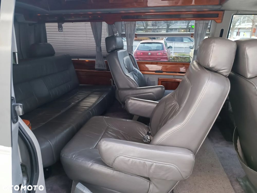 Chevrolet Astro - 21