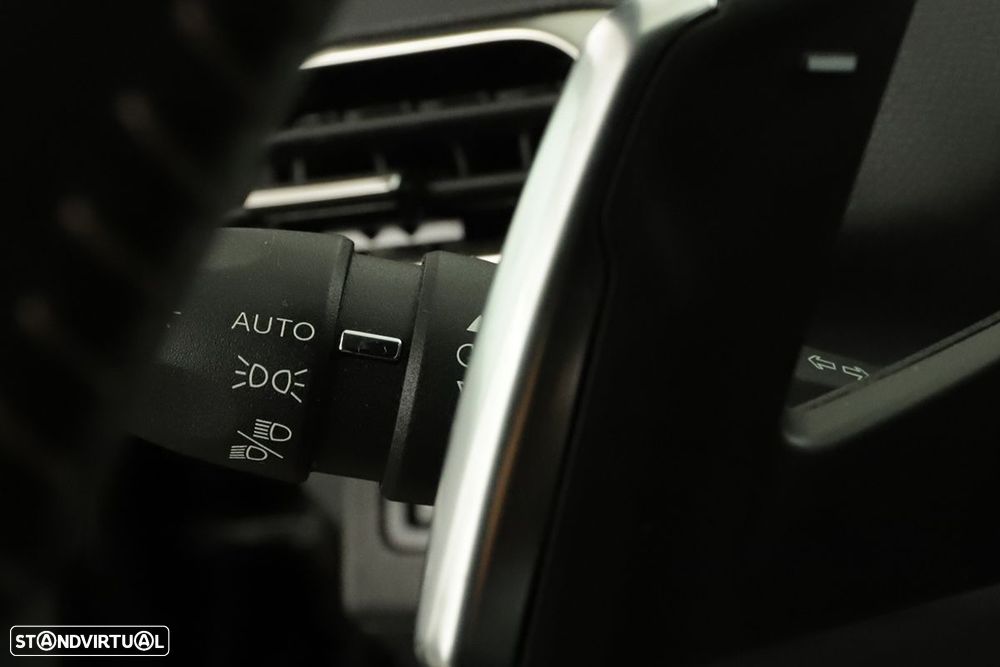 Peugeot 3008 1.6 Hybrid Allure e-EAT8 - 13