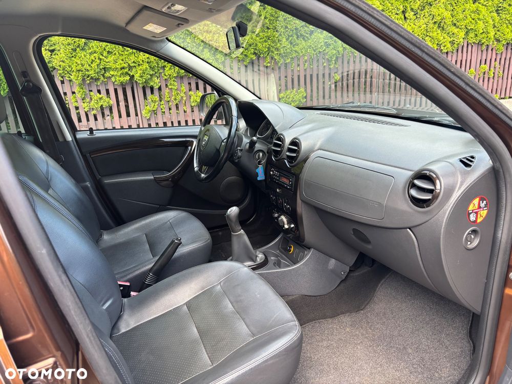 Dacia Duster 1.6 16V 4x2 Laureate - 11
