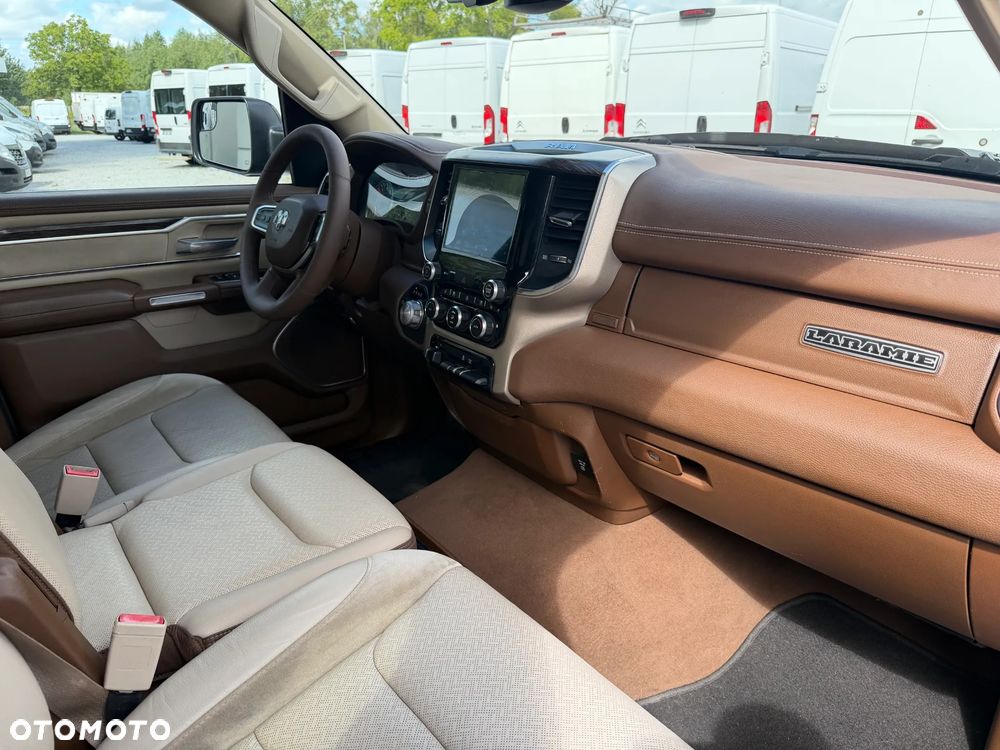 RAM 1500 Crew Cab Shortbed Laramie - 15