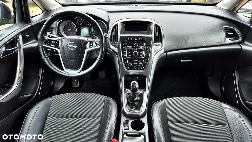 Opel Astra 1.4 Cosmo - 34