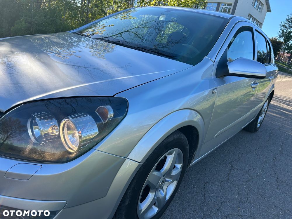Opel Astra 1.9 CDTI Edition - 4