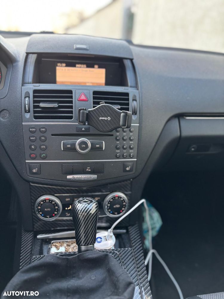 Mercedes-Benz C - 12