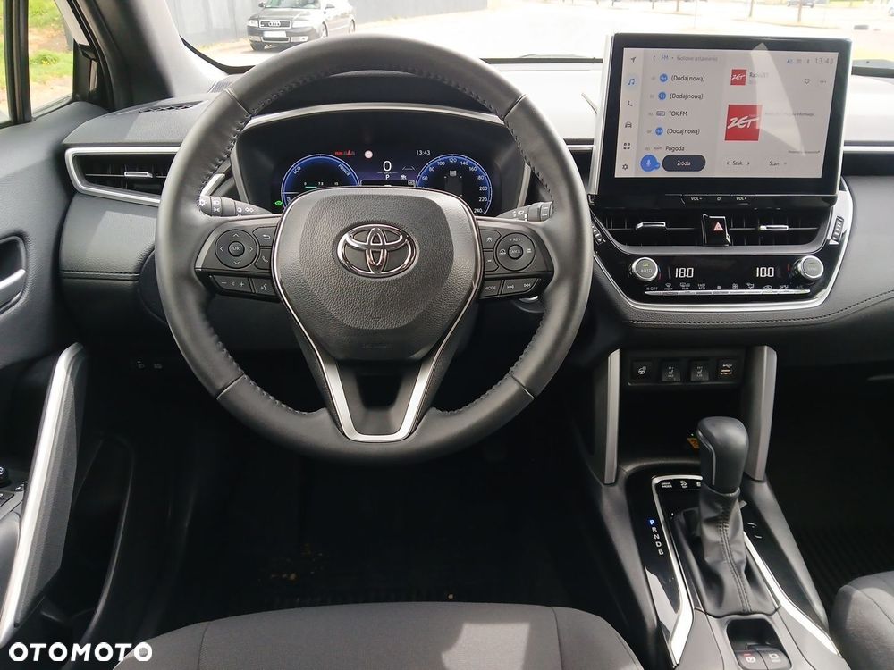 Toyota Corolla Cross - 25