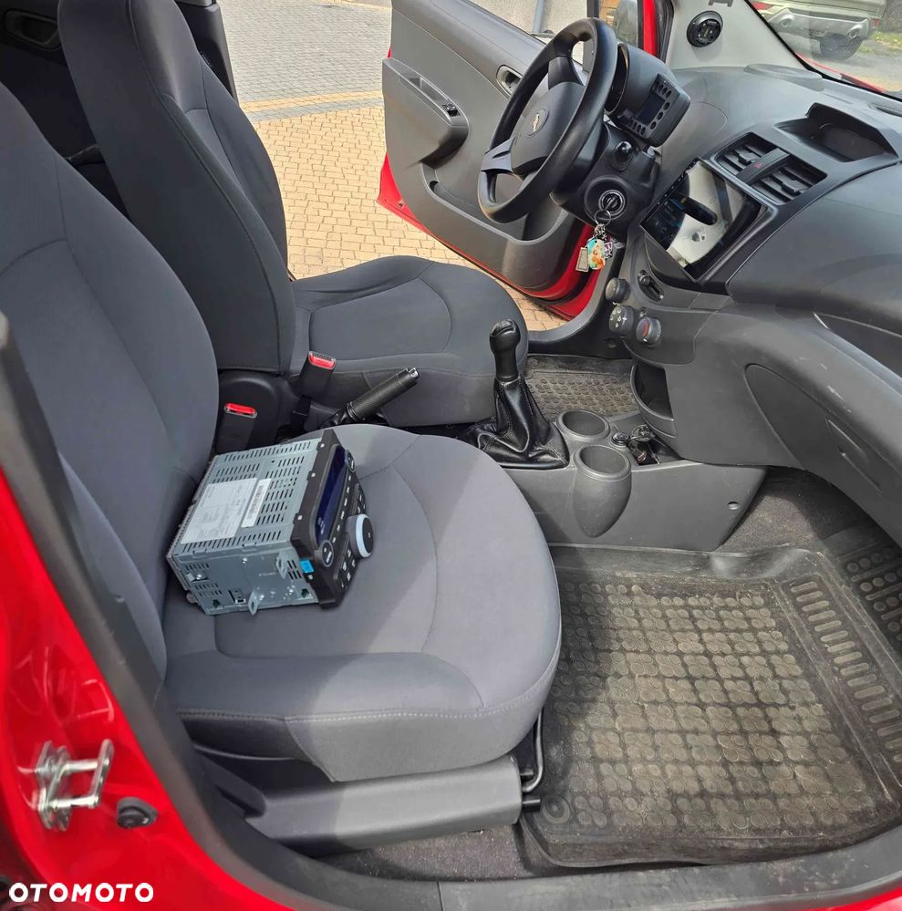 Chevrolet Spark 1.0 - 8