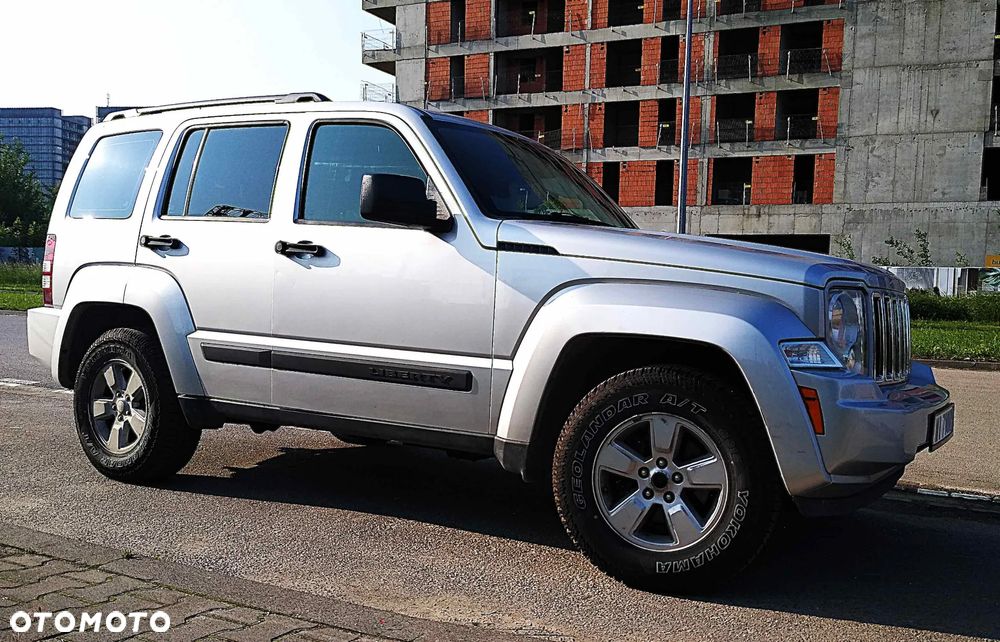 Jeep Liberty - 2