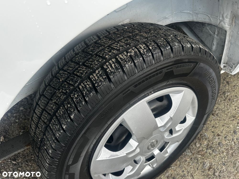Nissan NV400 - 34