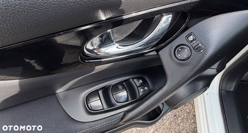 Nissan Qashqai 1.2 DIG-T Tekna - 17