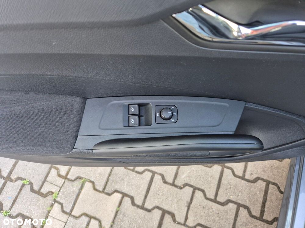 Skoda Fabia 1.0 TSI Drive DSG - 16