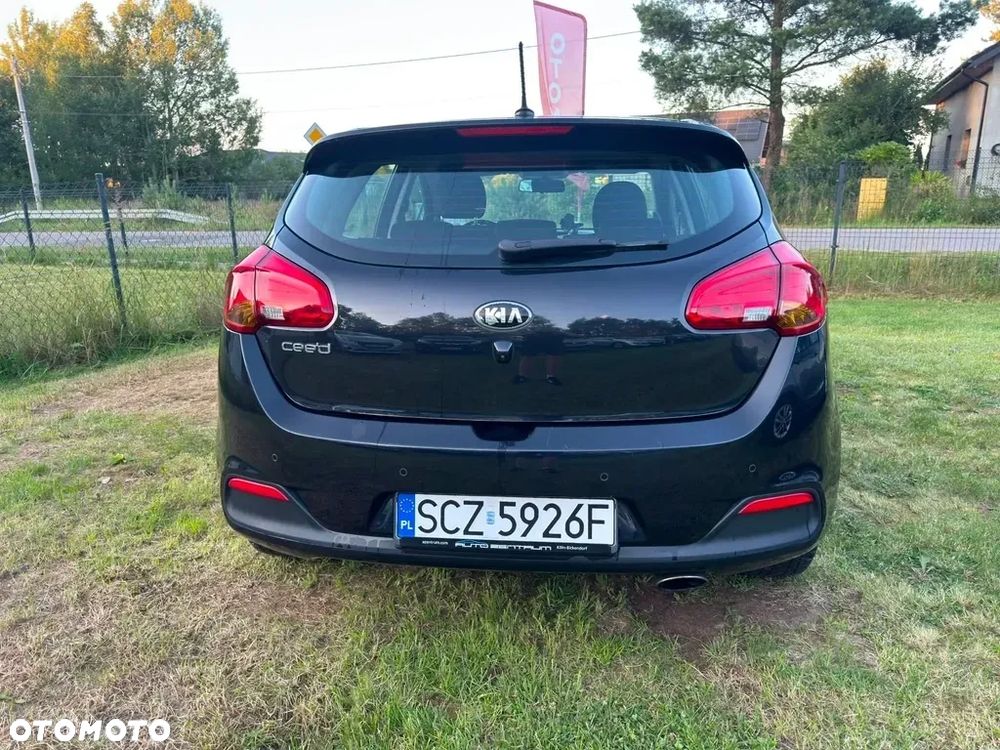 Kia Ceed 1.4 CVVT Dream Team Edition - 24