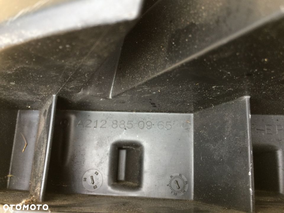 MERCEDES W212 ŚLIZG ZDERZAKA PRZÓD A2128851065 - 8