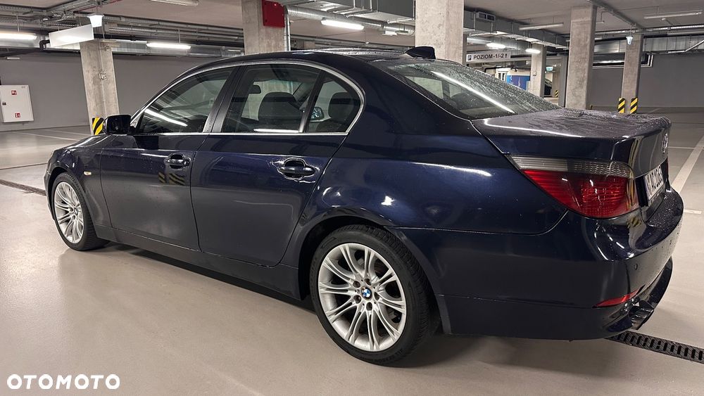 BMW E60 2005 photo 5