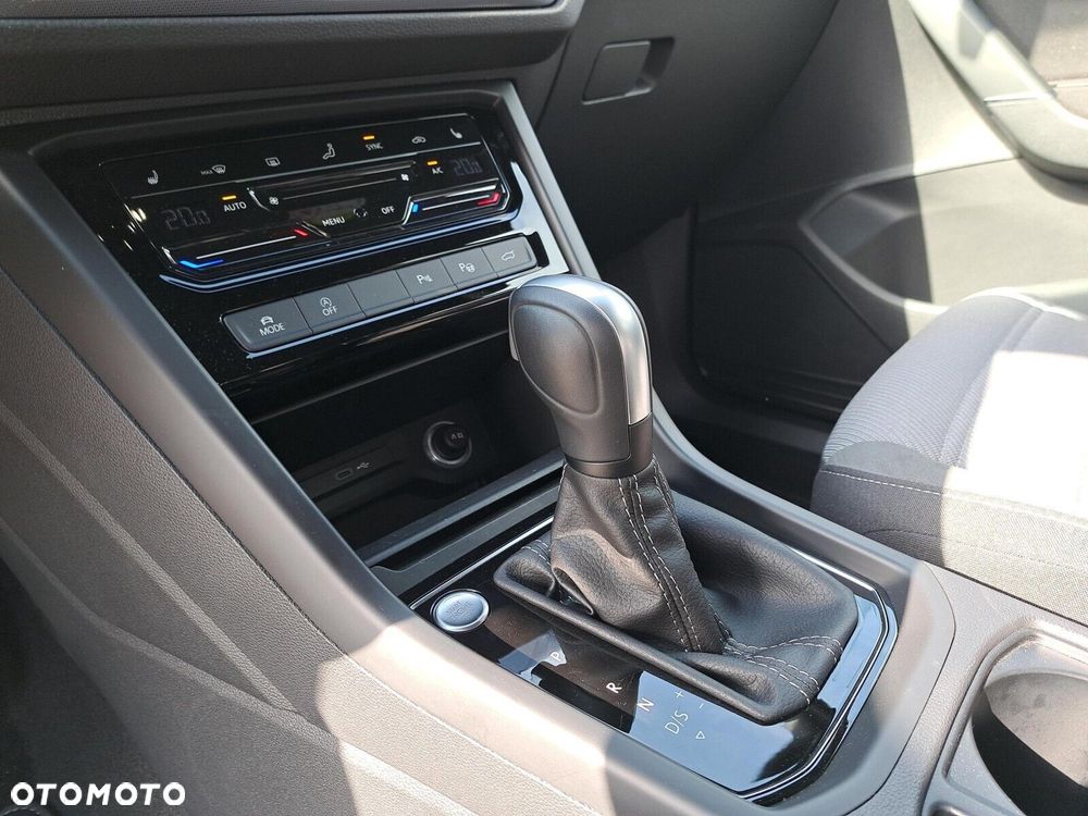 Volkswagen Touran - 15