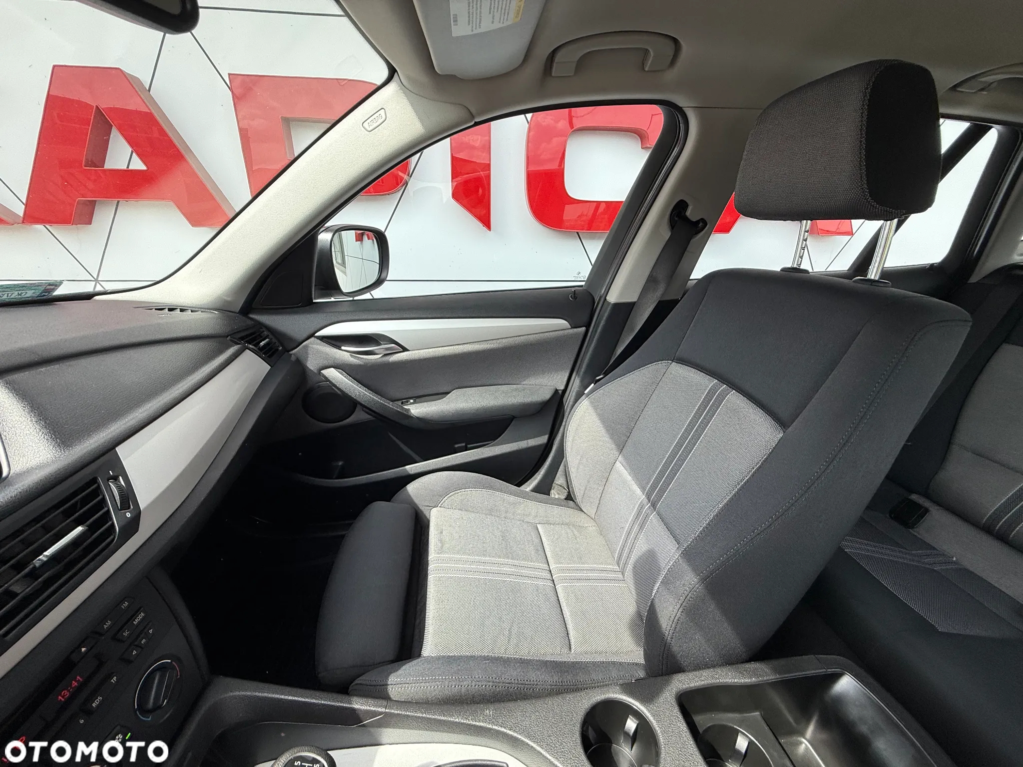 BMW X1 xDrive18d - 13