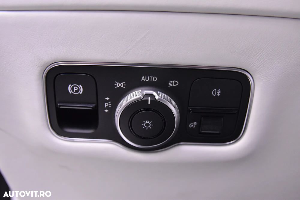 Aston Martin DB12 Volante - 23