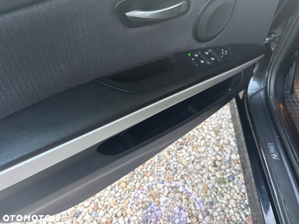 BMW Seria 3 320d DPF - 30