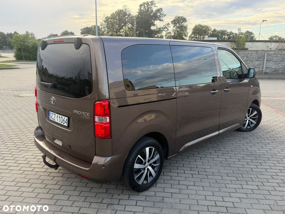 Toyota Proace Verso 2,0-l-D-4D L1 (7-Si.) Autm Executive - 2