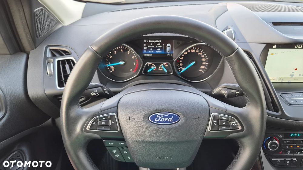 Ford Kuga 1.5 EcoBoost 2x4 Titanium - 13