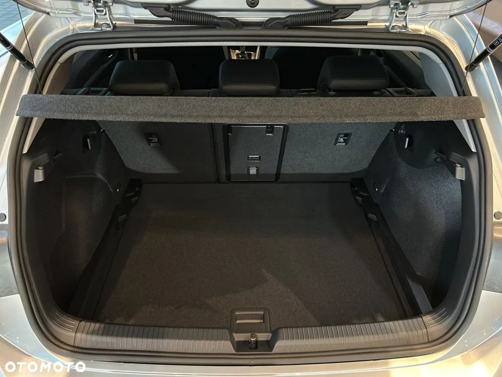 Volkswagen Golf - 25