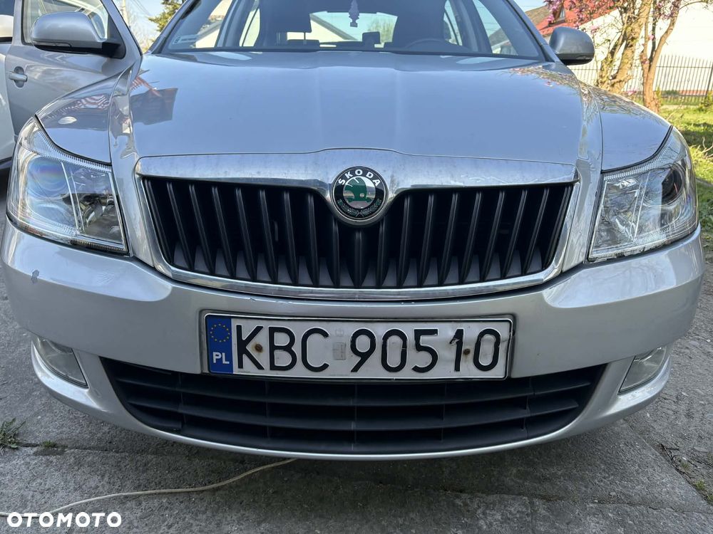Skoda Octavia 1.6 TDI Ambiente DSG - 16
