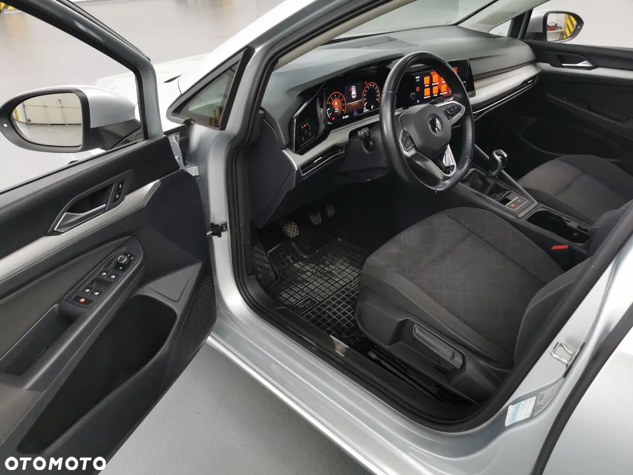 Volkswagen Golf VIII 1.5 TSI EVO Life - 12