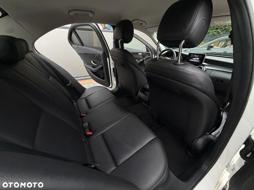 Mercedes-Benz Klasa C 200 9G-TRONIC - 17