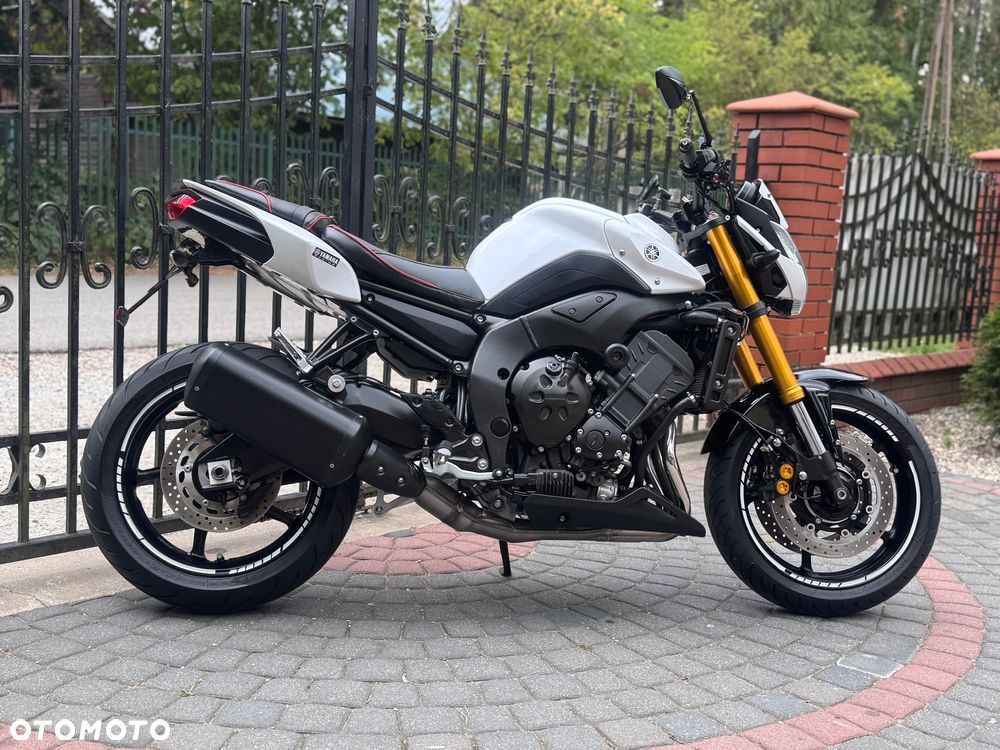 Yamaha FZ8 - 3