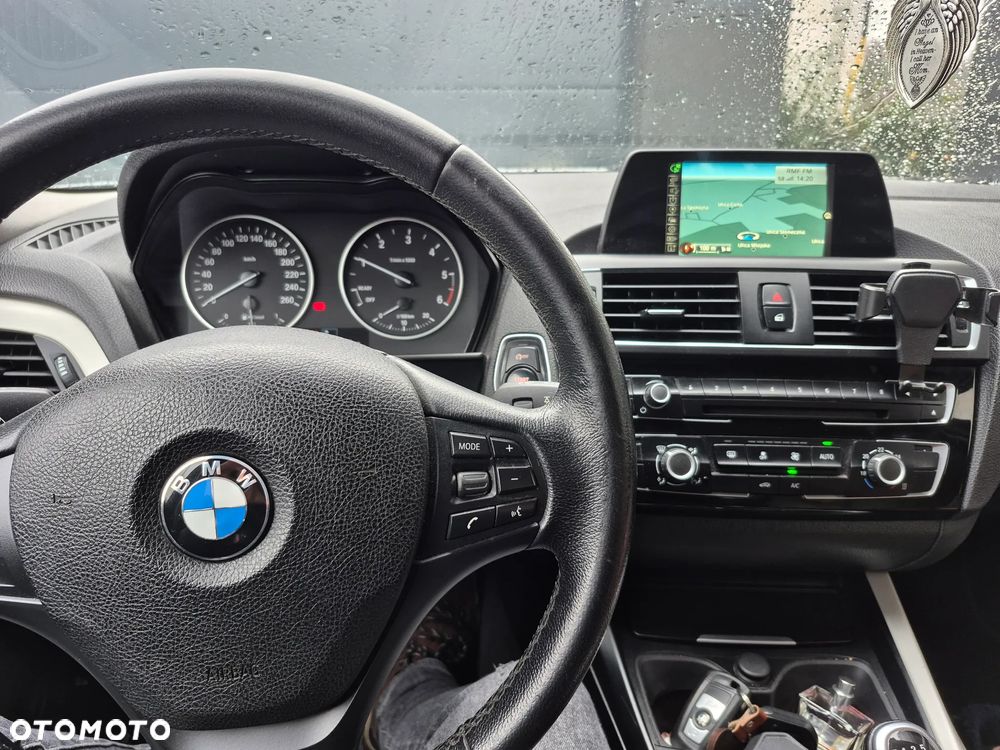 BMW Seria 1 114d Sport Line - 29