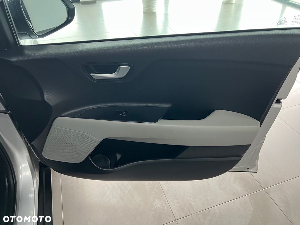 Kia Stonic - 37