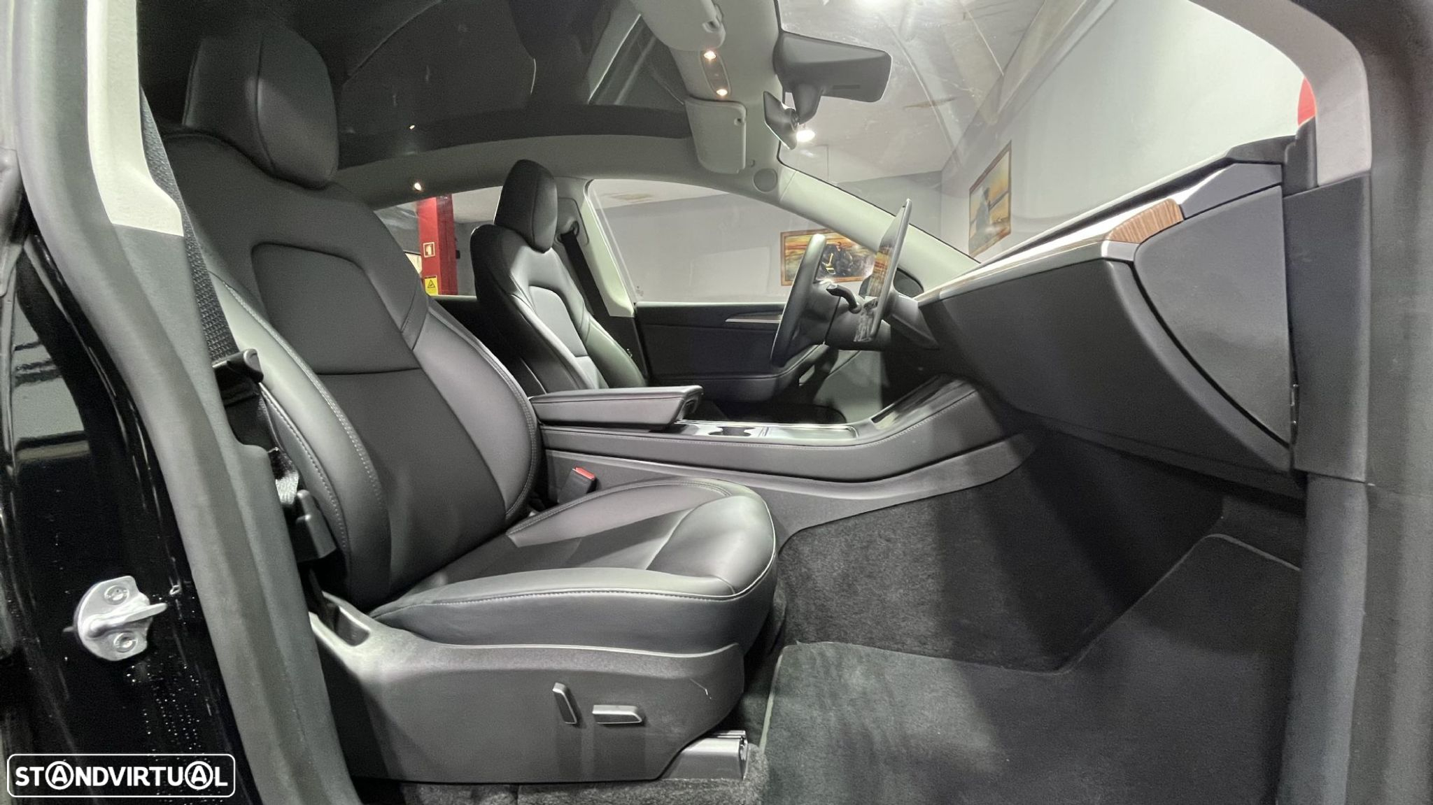 Tesla Model Y RWD - 10