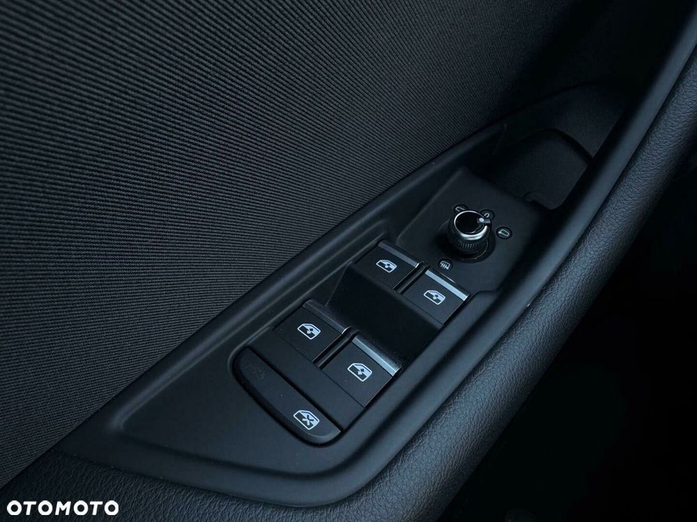 Audi A4 Limousine - 16