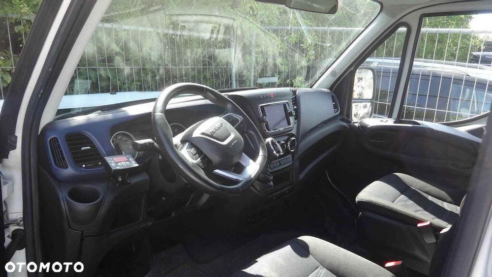 Iveco Daily 33 S 16 - 10