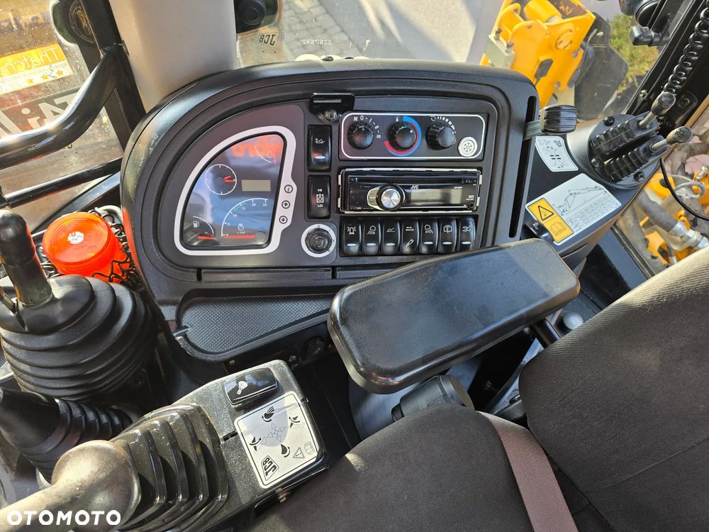 JCB - 4