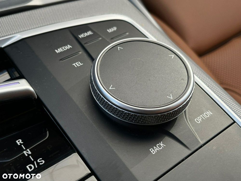BMW Seria 3 330e xDrive Sport Line - 25