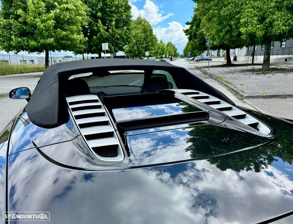 Audi R8 Spyder 5.2 FSi V10 quattro R tronic - 25